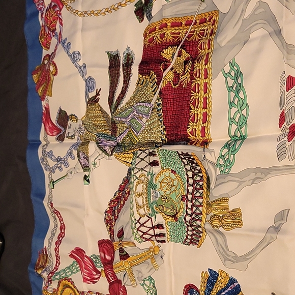 Vintage Hermes scarf - Picture 3 of 8